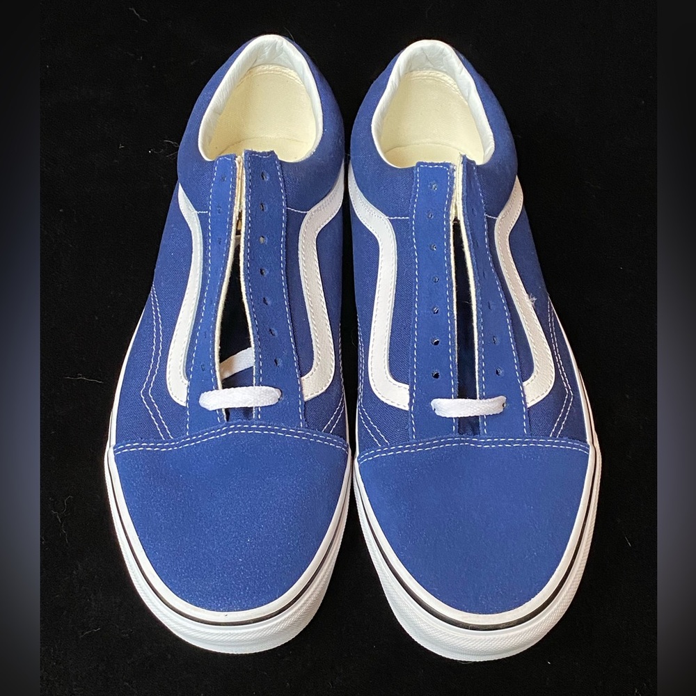 US men’s size 10.5 or women’s 12 royal blue suede and canvas Vans